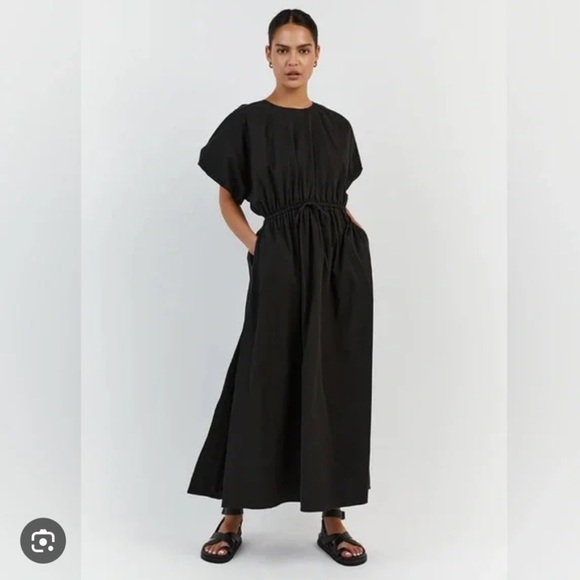 DISSH Dresses & Skirts - DISSH Ella midi dress in black, size women’s size 8